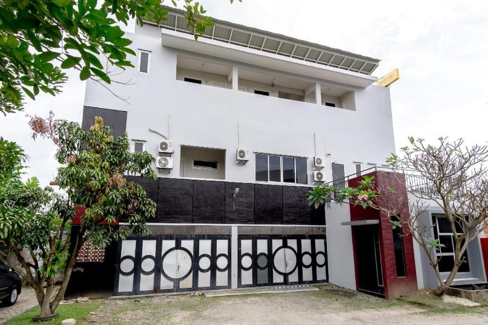 SPOT ON 2272 Citra Arcade Residence Syariah Hotel in Indonesia