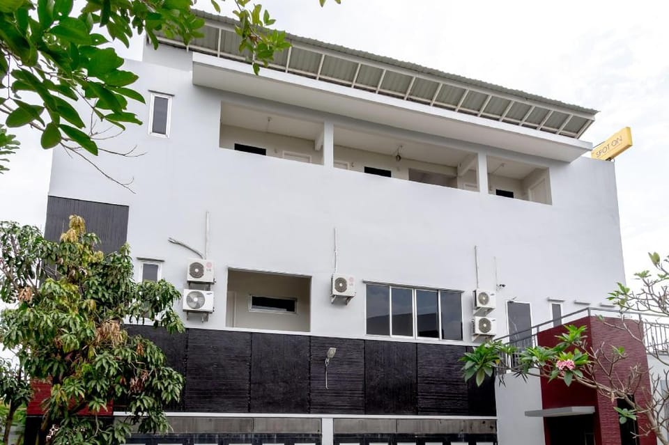 SPOT ON 2272 Citra Arcade Residence Syariah Hotel in Indonesia