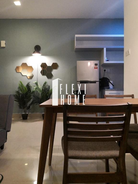 Work FrHome,10AM-6PM DAY USE, Shaftsbury@Cyberjaya Apartment in Selangor, Malaysia