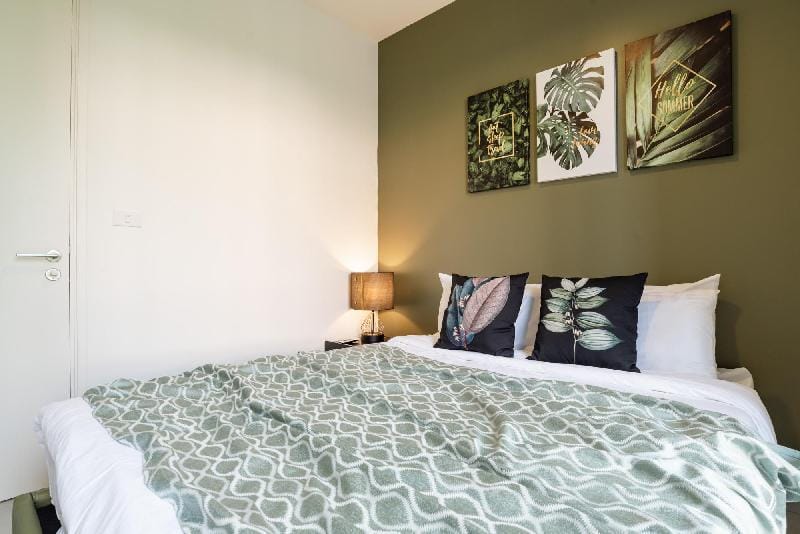 Luxury 60Sqm. 5 Star Condo Balihai South Pattaya  Apartment in Pattaya City