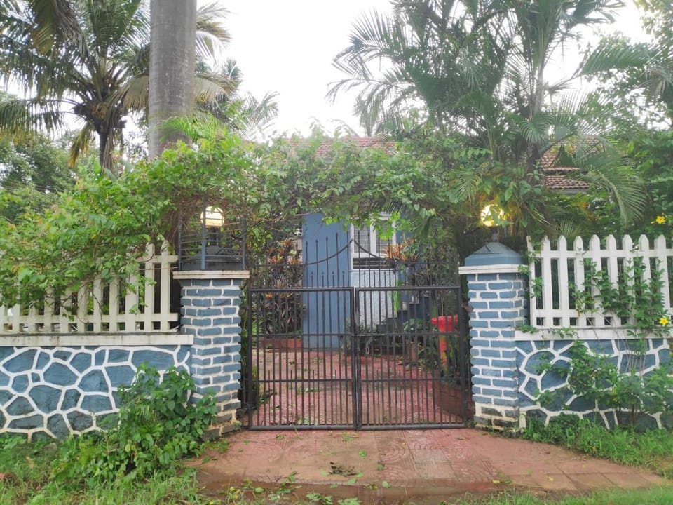 Peephole to paradise in Lonavala. Vacation rental in Lonavla