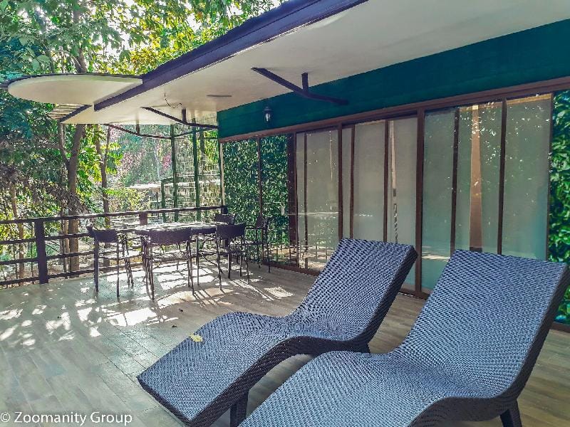 Zoobic Glampz Campground/ 
RV Resort in Subic