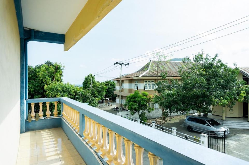 RedDoorz near H. Hasan Aroeboesman Airport Hotel in Indonesia