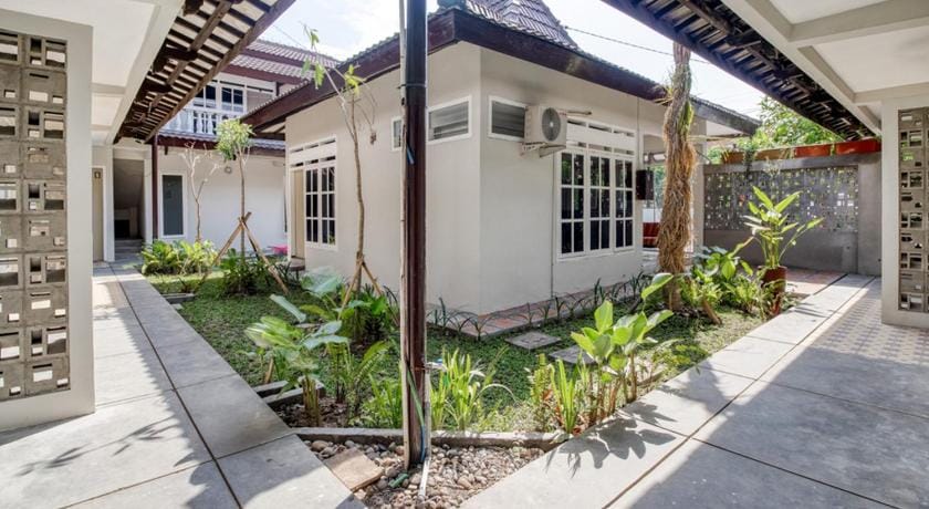 RedDoorz near Malioboro Tugu Station Jogja 2 Bed and Breakfast in Yogyakarta
