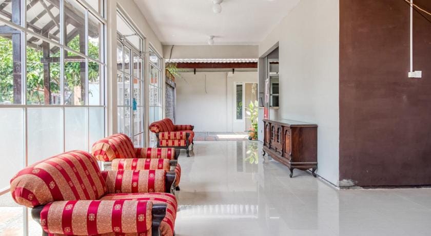 RedDoorz near Malioboro Tugu Station Jogja 2 Bed and Breakfast in Yogyakarta