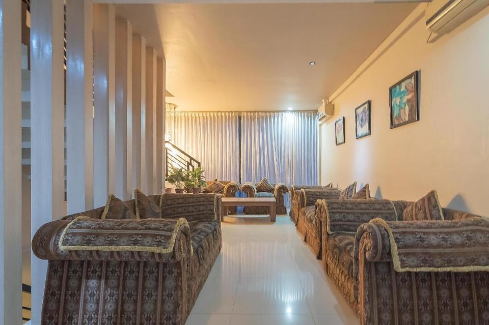 RedDoorz Plus near Sepinggan Airport 3 Balikpapan Hotel in Indonesia