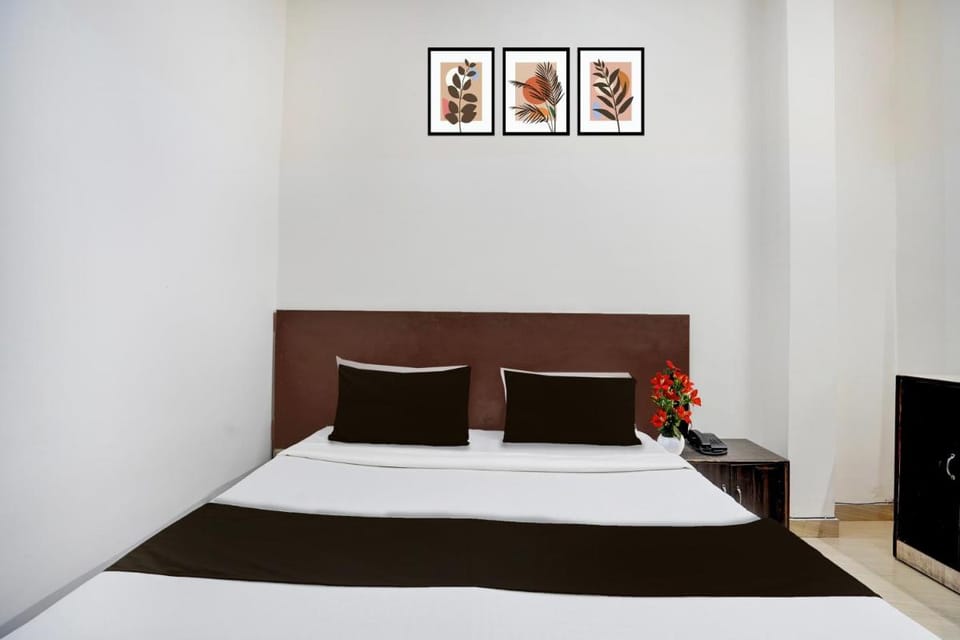 Super Hotel O City Centre Rudrapur Formerly Yuvraj Guest House Hotel in Uttarakhand