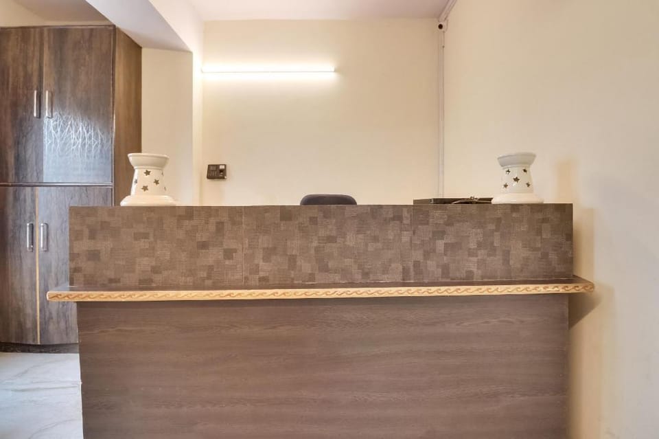 Hotel O MS Lakra Residency Hotel in Delhi