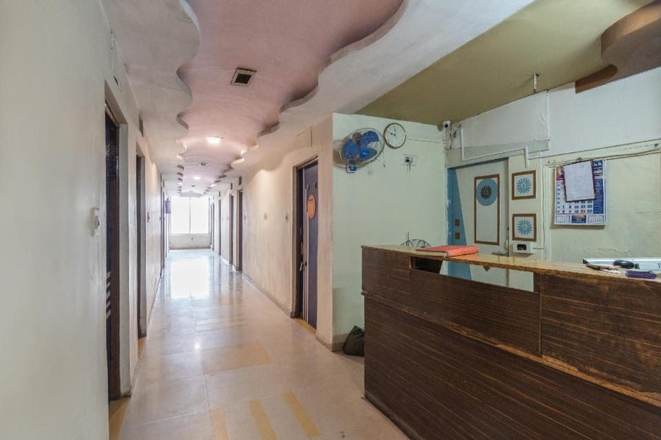 SPOT ON 65597 Hotel Kamal Palace Hotel in Ahmedabad