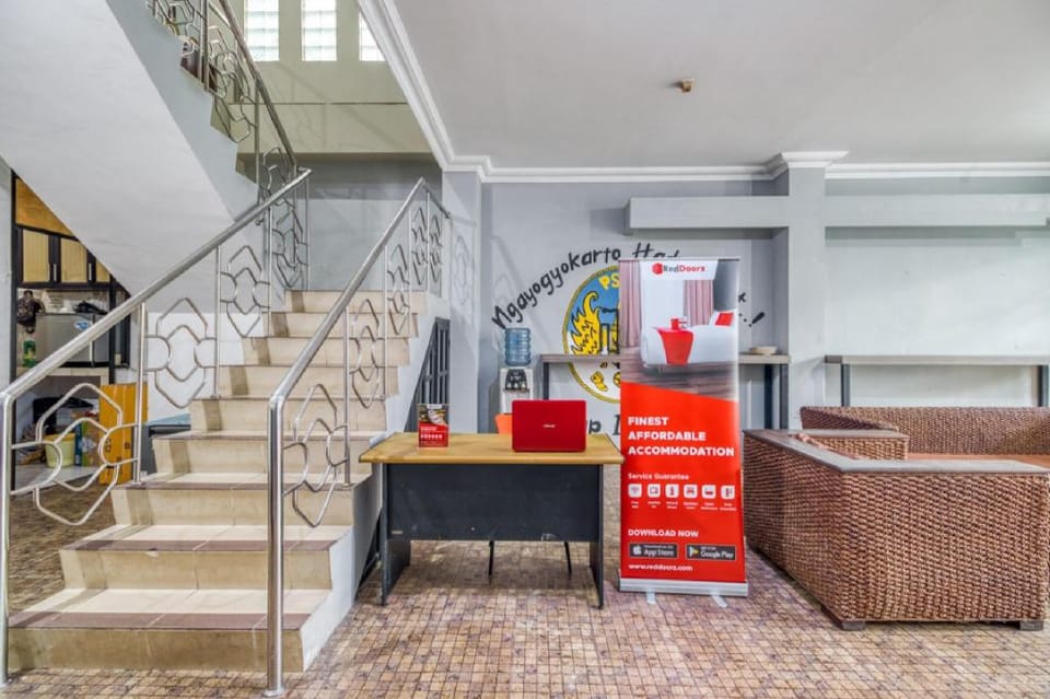 RedDoorz Hostel near Stadion Mandala Krida Yogya Bed and Breakfast in Yogyakarta