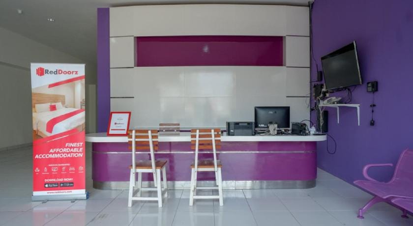 RedDoorz near Alun Alun Kaliwungu Kendal Bed and Breakfast in Indonesia
