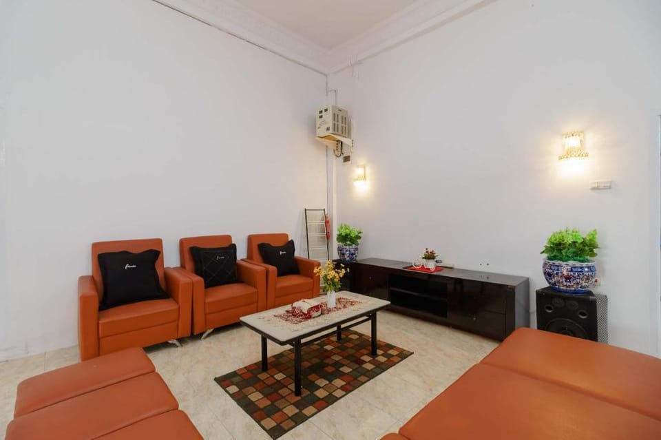 RedDoorz Syariah near Museum Tsunami Aceh 2 Bed and Breakfast in Indonesia