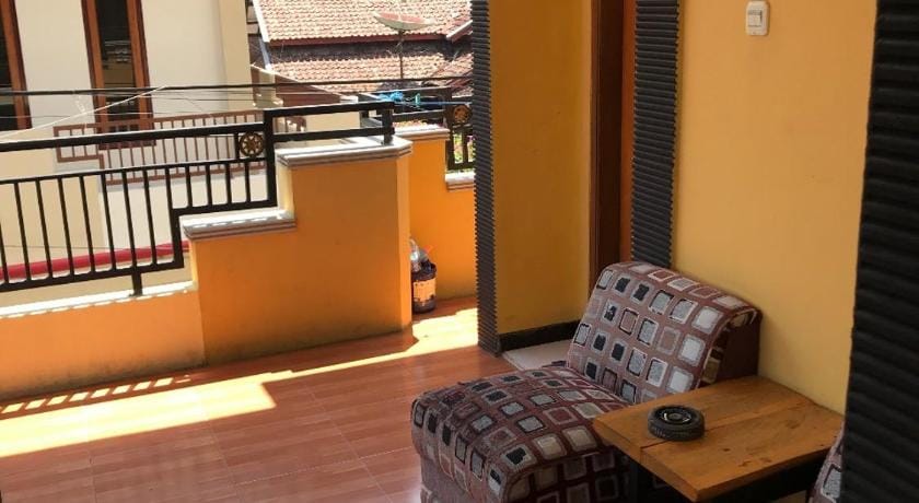 Villa Cahaya 9 Bed and Breakfast in Batu