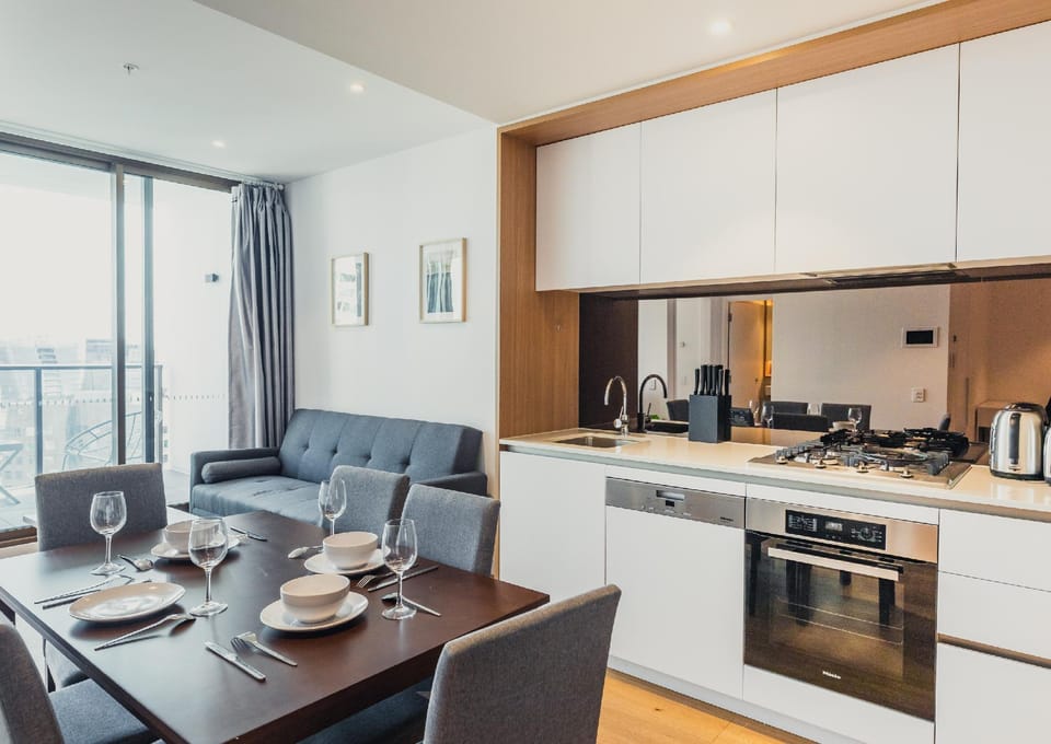 CBD Light rail Darling Harbour UTS High Rise Apt Apartment in Surry Hills