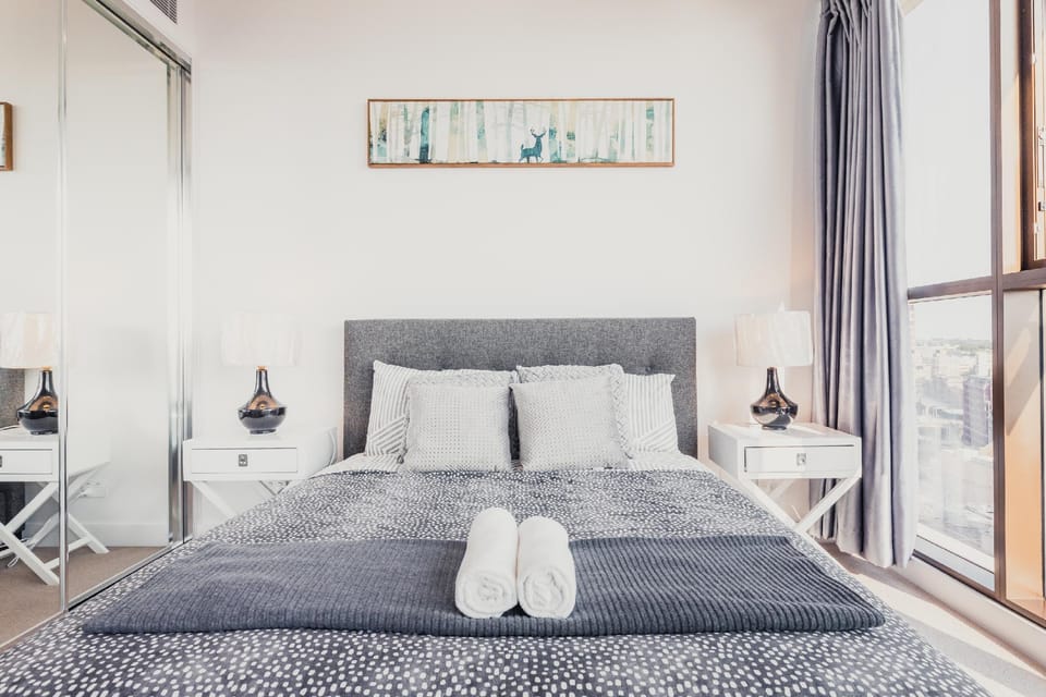 CBD Light rail Darling Harbour UTS High Rise Apt Apartment in Surry Hills