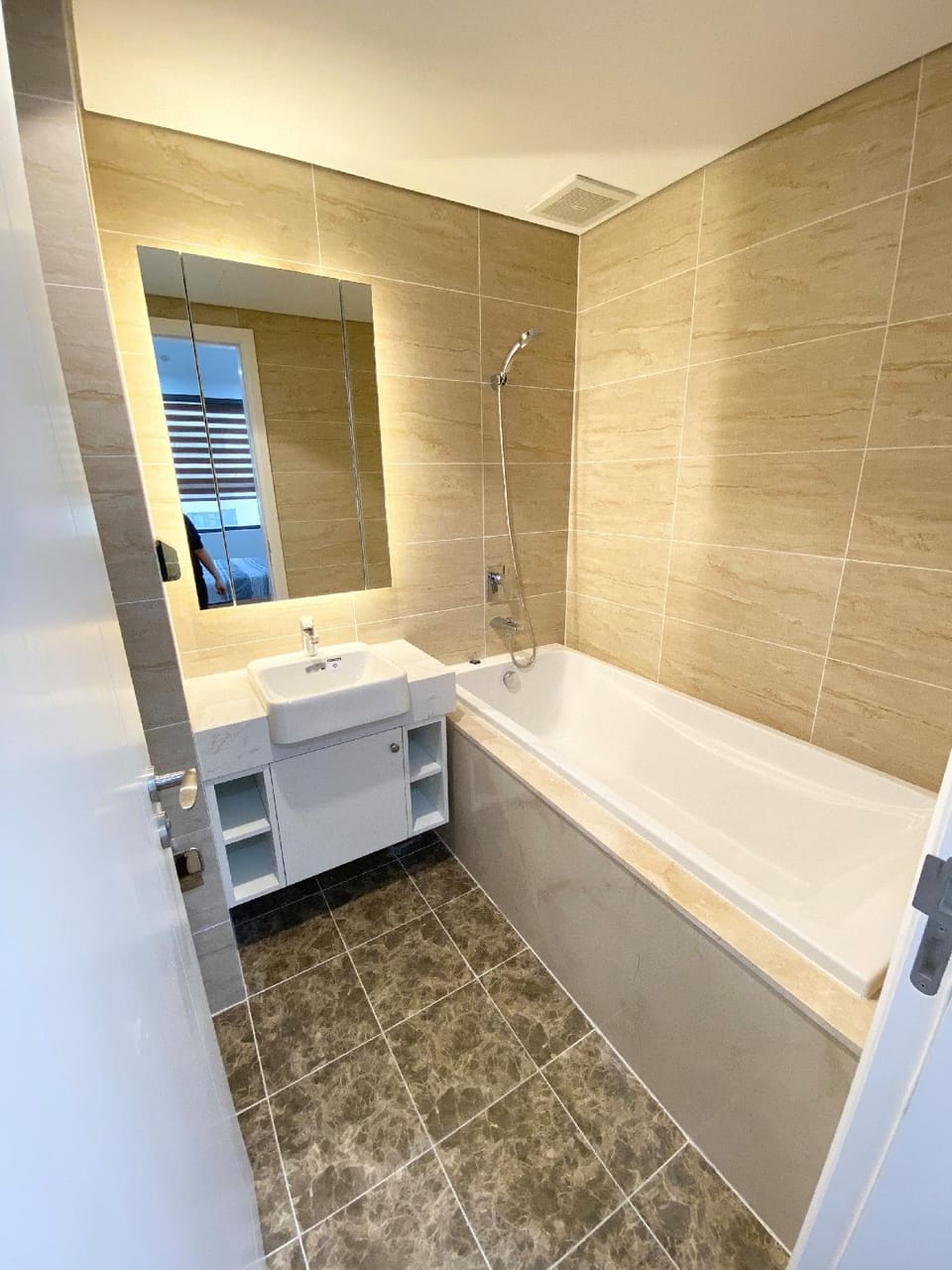 @DT HOME@VINHOME DCAPITALE@LUXURY APARTMENT Apartment in Laos