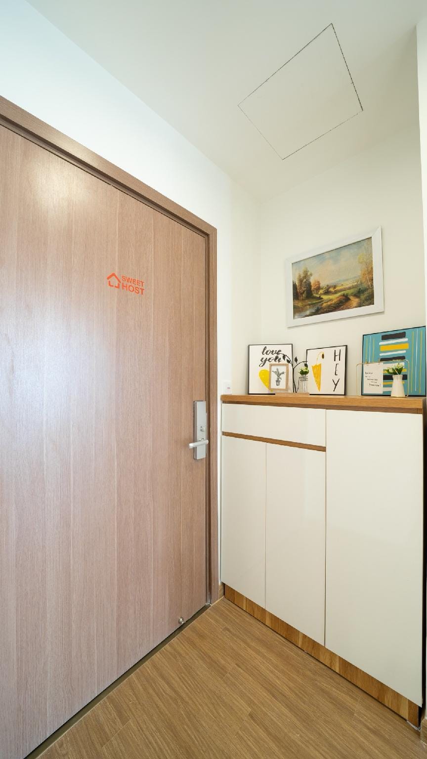 A&T08 Luxury 1-BR Apt in Vinhomes Skylake Keangnam Apartment in Laos