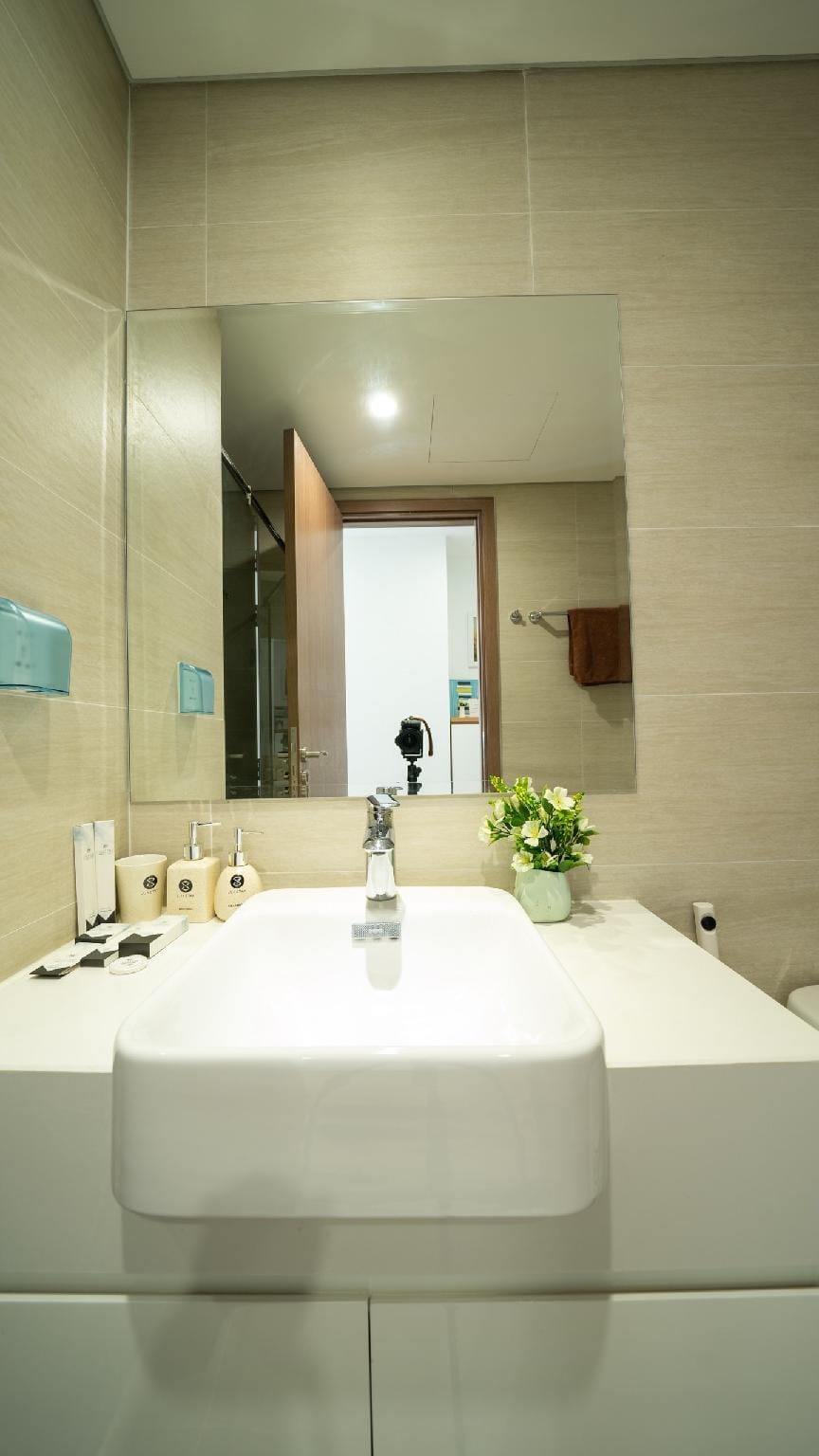 A&T08 Luxury 1-BR Apt in Vinhomes Skylake Keangnam Apartment in Laos
