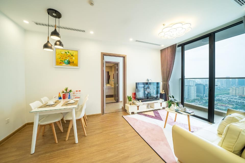 A&T08 Luxury 1-BR Apt in Vinhomes Skylake Keangnam Apartment in Laos