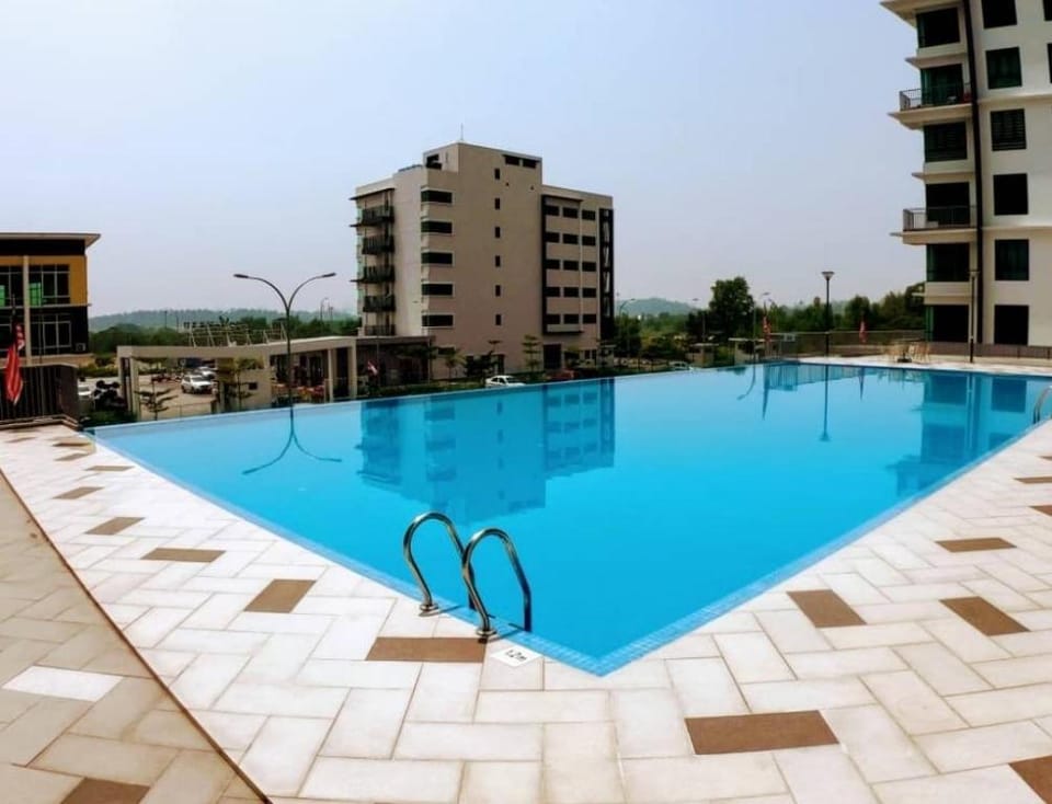 Clean Comfy 3 bedroom Lost World of Tambun 15min Apartment in Ipoh