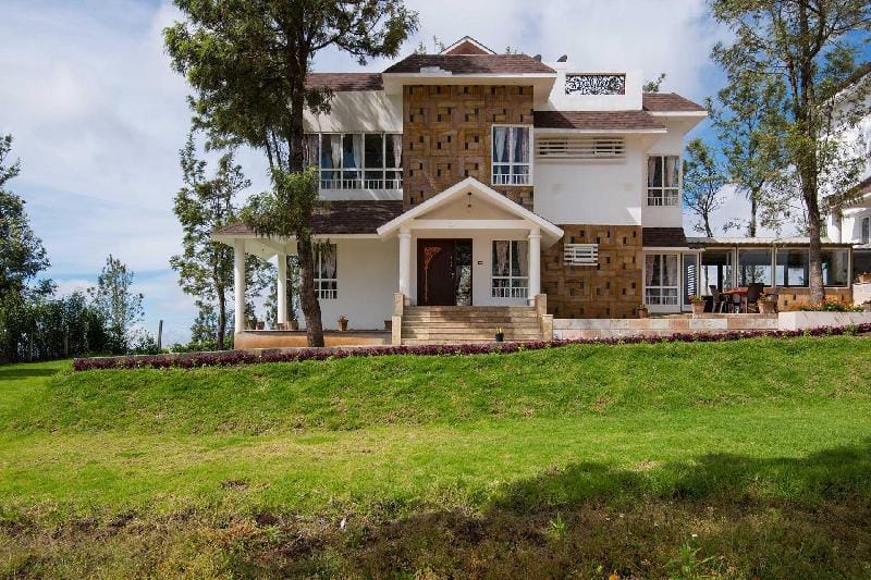 Villa Sullivan by VEO - Part of StayVista Villa in Ooty