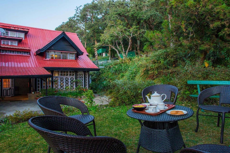Northwood Cottage by VEO - Part of StayVista Villa in Shimla