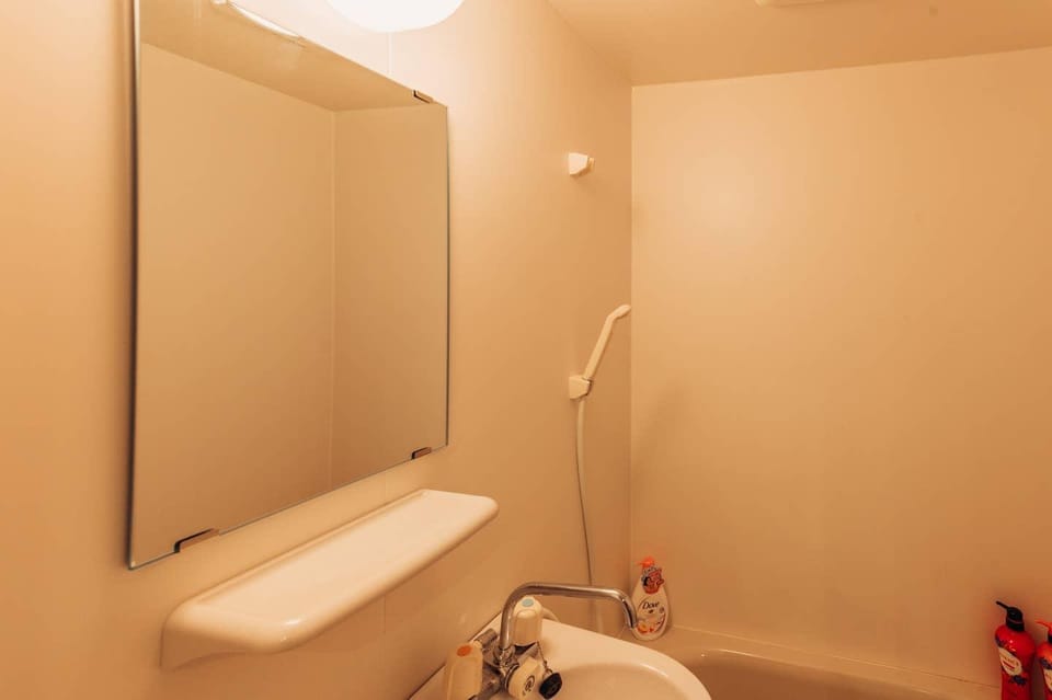 1 minute walk to the station  max 9 people kathy 1 Vacation rental in Osaka