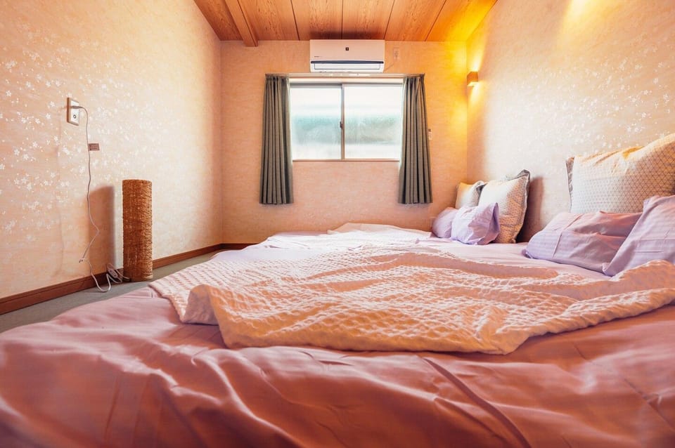 1 minute walk to the station  max 9 people kathy 1 Vacation rental in Osaka