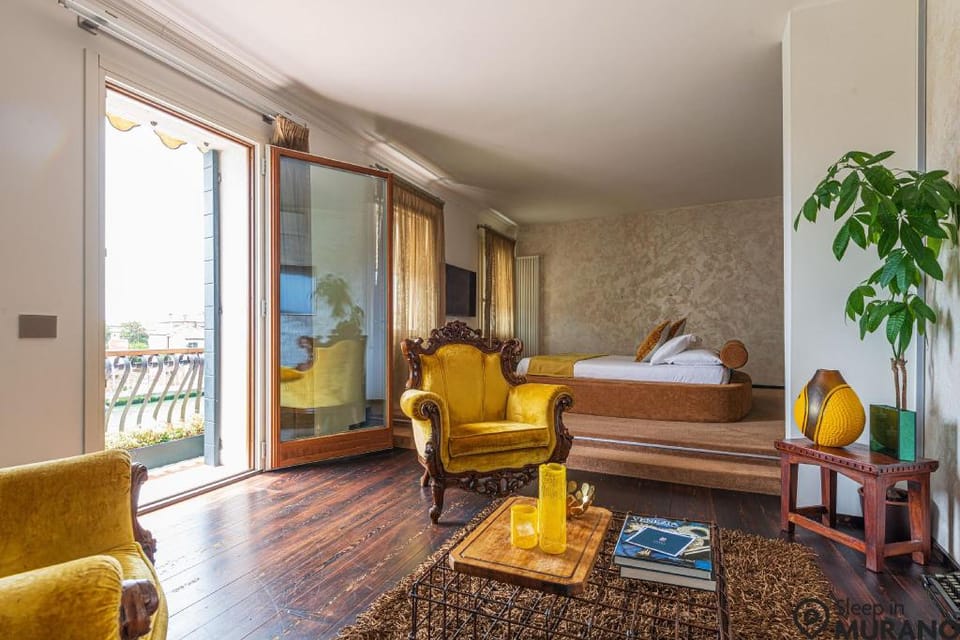 AMETISTA Suite with panoramic Canal view Apartment in Venice