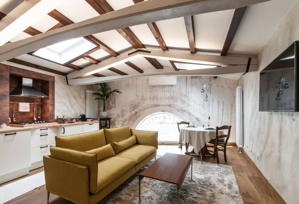 RUBINO Suite with Water view & Fireplace Apartment in Venice