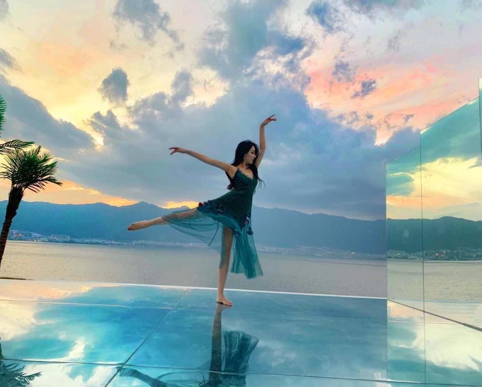 DALI洱海海景别墅“天空之镜”普通大床房临洱海近机场市区火车站环海路（免费接送机场） Villa in China