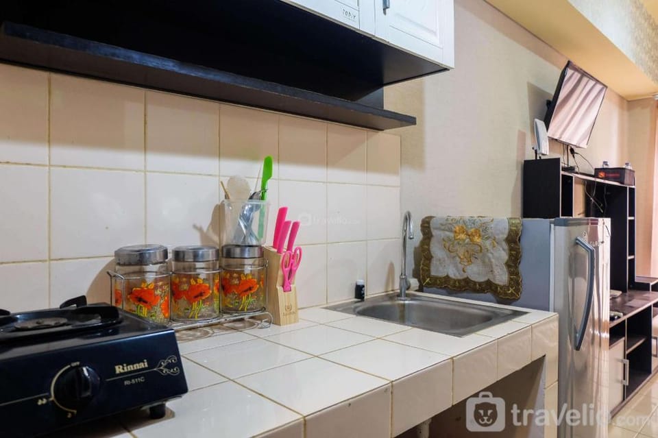 Comfy Studio at Serpong Greenview Apt By Travelio Apartment in Jakarta