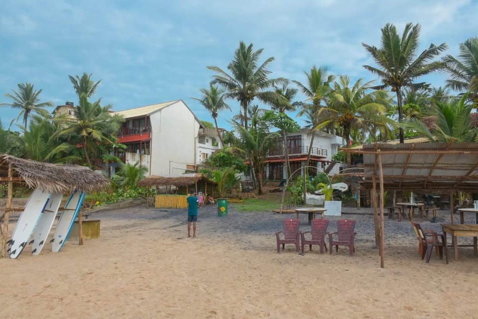 Ocean Breeze Villa Villa in Southern Province