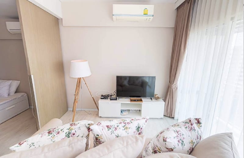 Fantastic Beach & Pool 2BR Veranda Residence Apartment in Pattaya City
