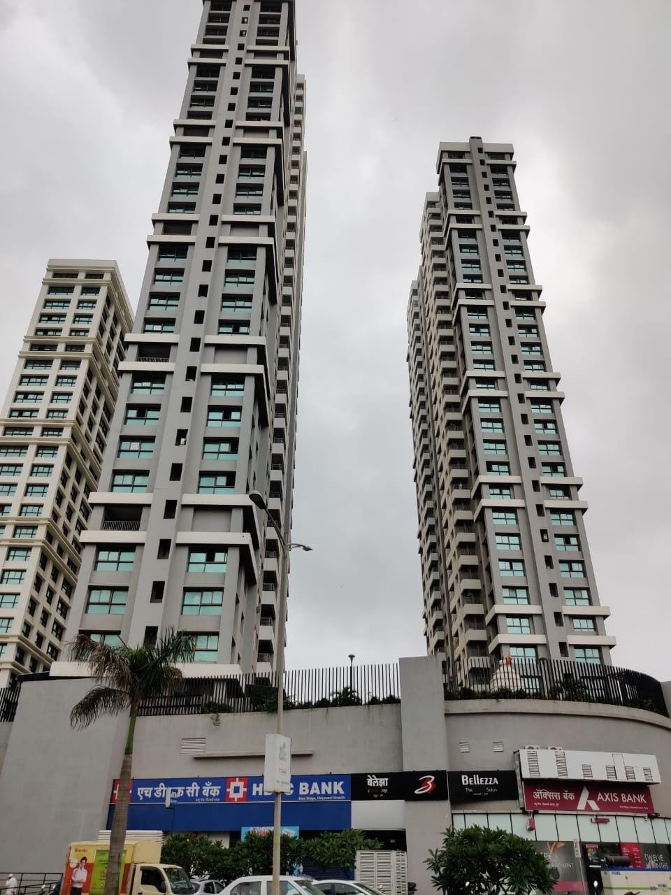 Sky High @ Blue Ridge 22nd floor Master Room Apartment in Pune