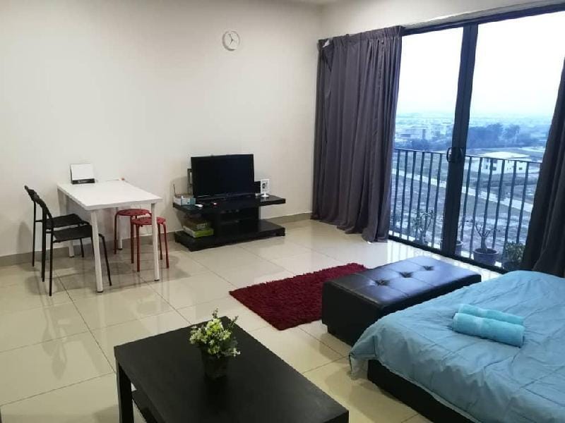 Wellness Guest House 9 @ Trefoil Setia Alam Apartment in Selangor, Malaysia