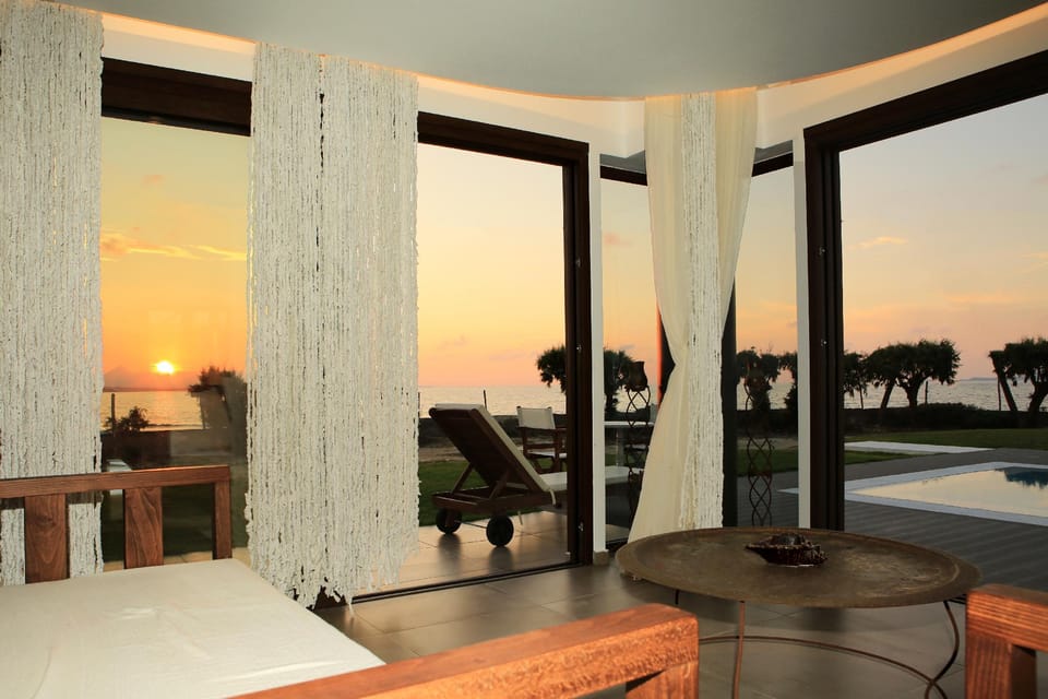 Kouvohori Villas 6 Bedroom Seafront Hot Tub & Pool Villa in Crete