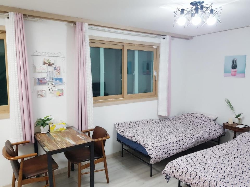 Sweet Stay at Joy's 5(dongdaemun h&c park station) Apartment in Seoul