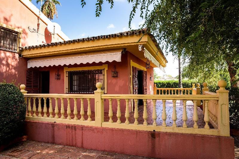 Villa Lucrecia. In the countryside near Seville. Villa in Andalusia