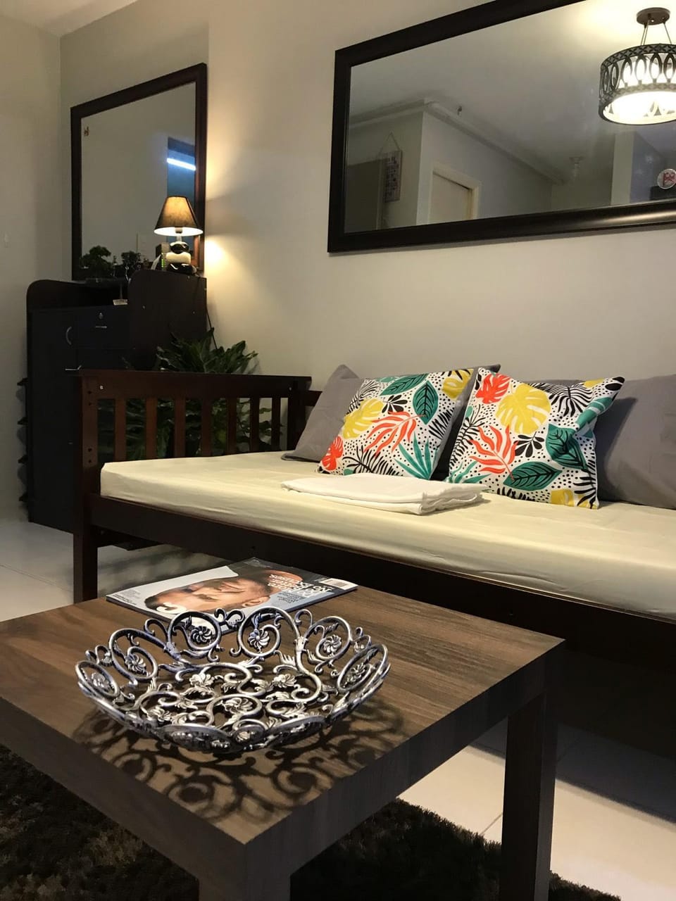Cozy And Clean Condo near Enchanted Kingdom. Apartment in Santa Rosa