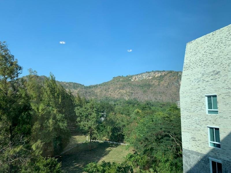 Perfect family surround with mountain + fresh air Apartment in Laos