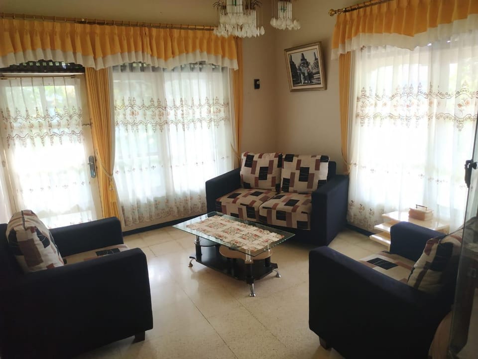 Green Villa, cocok untuk keluarga Villa in Batu