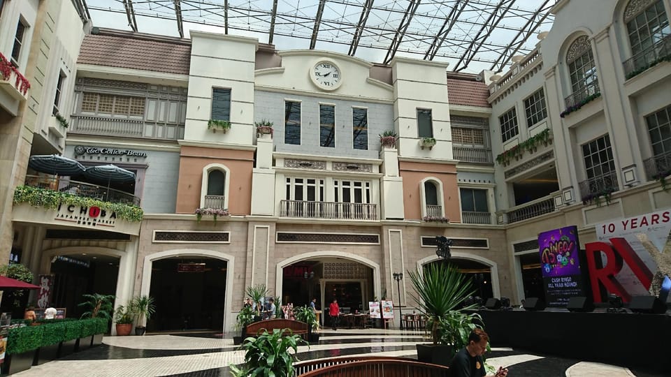 One Palmtree (2K) | Lovely 2Bedroom across Airport Apartment in Pasay