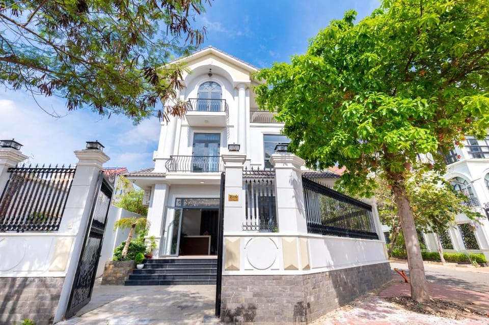 Pool Villa, 8 VIP bedrooms Villa in Vung Tau