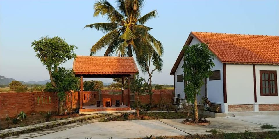 CocoPalm Villa 2 near Beach - Apple Room Vacation rental in Ba Ria - Vung Tau