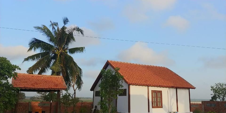 CocoPalm Villa 2 near Beach - Apple Room Vacation rental in Ba Ria - Vung Tau
