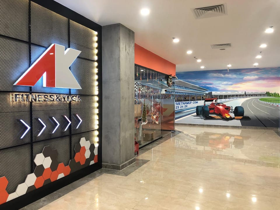 Netflix free-Luxury Condotel 2br Vinhomes Skylake Apartment in Laos