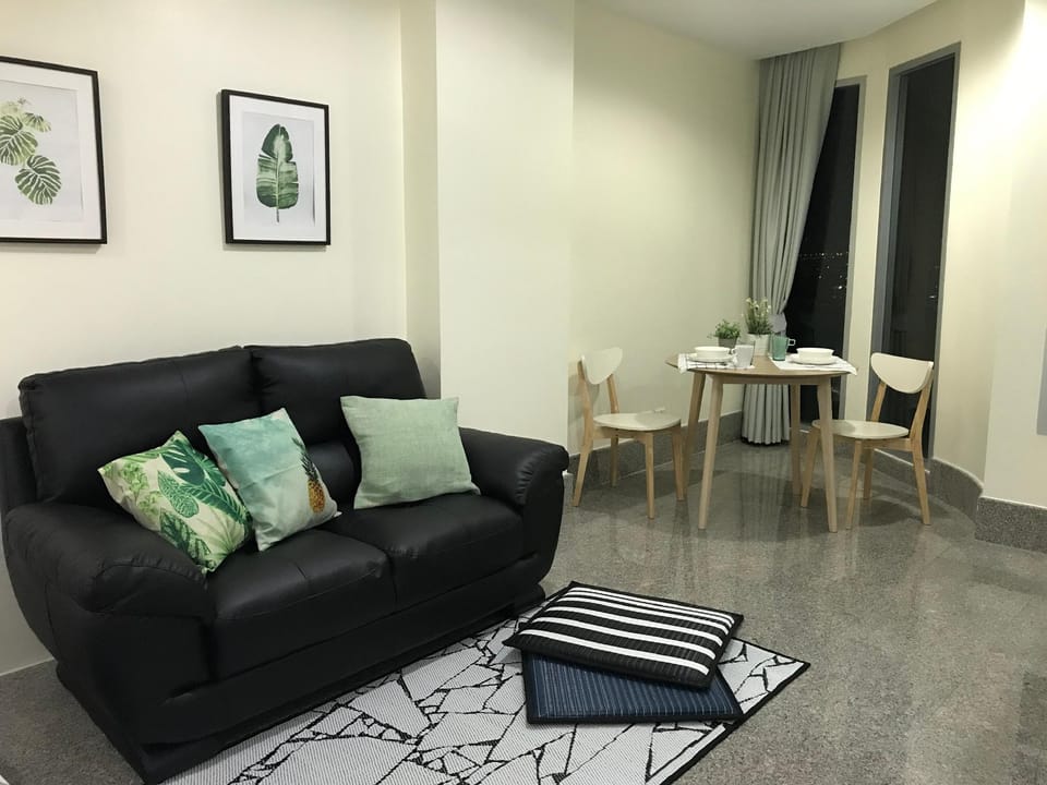 Bangrak Studio, River, BTS and Great view Apartment in Bangkok