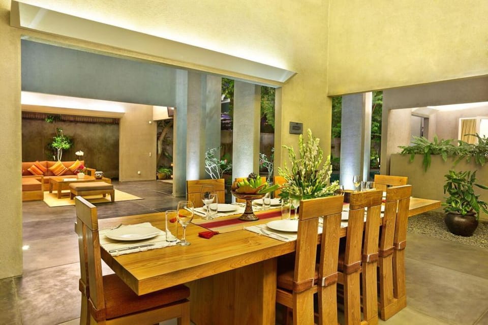 Luxury 4 BR with Pool Villa #V502 Villa in North Kuta