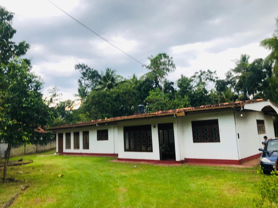 Villa Chikera Hikkaduwa Villa in Southern Province